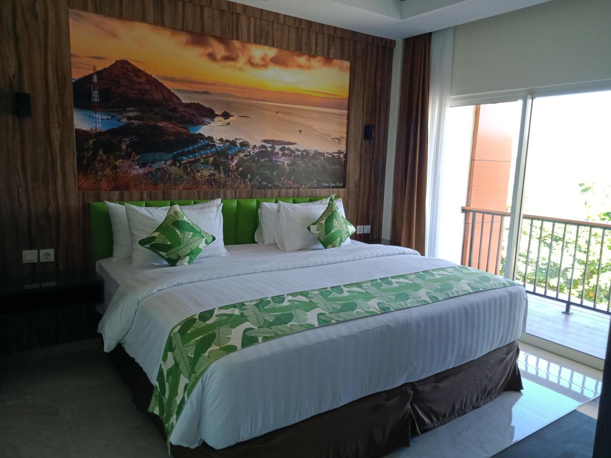 Sylvia Hotel & Resort Komodo Labuan Bajo Exteriör bild